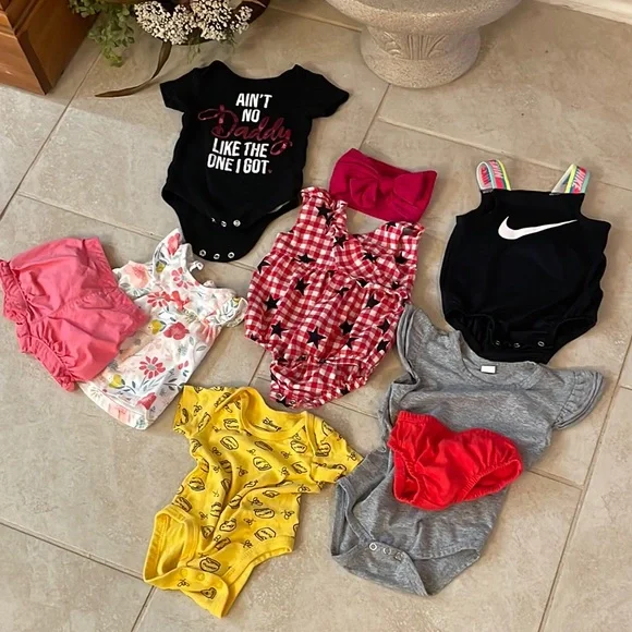 Baby girl 0-3M Bundle Nike Kids Like New/6 Matching Sets Red Black White yellow - Picture 1 of 16